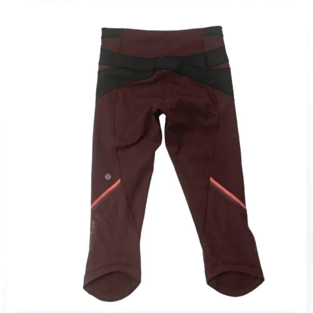 SOLD Lululemon Kris Cross Crop (Full-On Luxtreme) Sz 2 - Picture 9 of 11